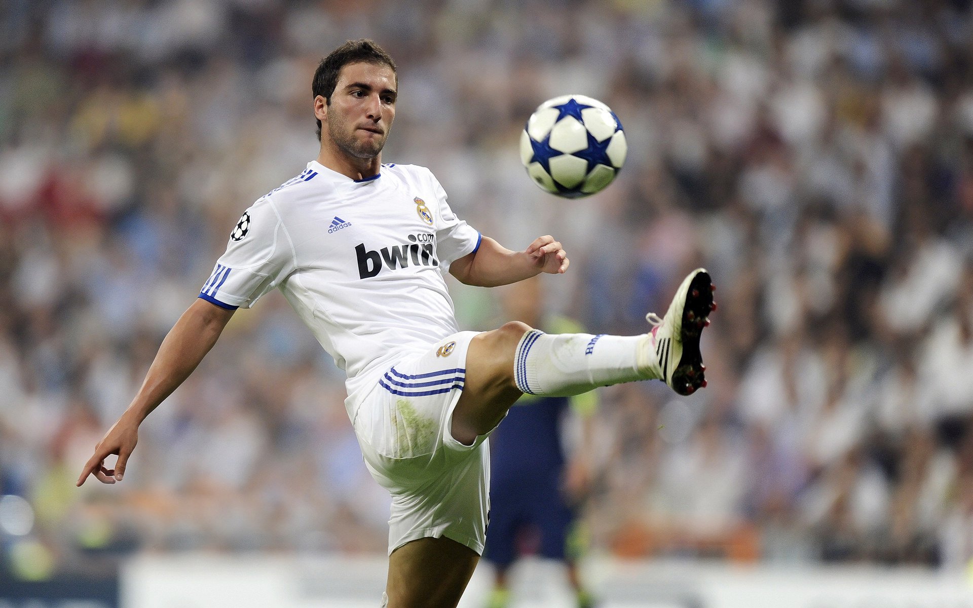 中超保级关键战：青岛海牛战平武汉三镇，中甲青岛海牛